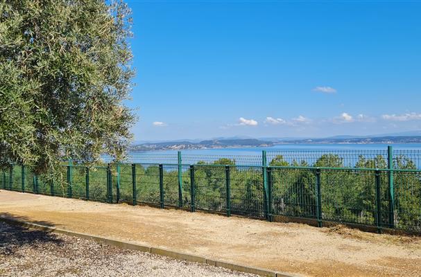 Apart'hotel Holidays residence la provence and residence de tourisme la provence with sea view and swimming pool for holidays or corporate travel close to saint mitre les remparts, fos sur mer, istres, martigues, miramas, Marignane, port de Marseille